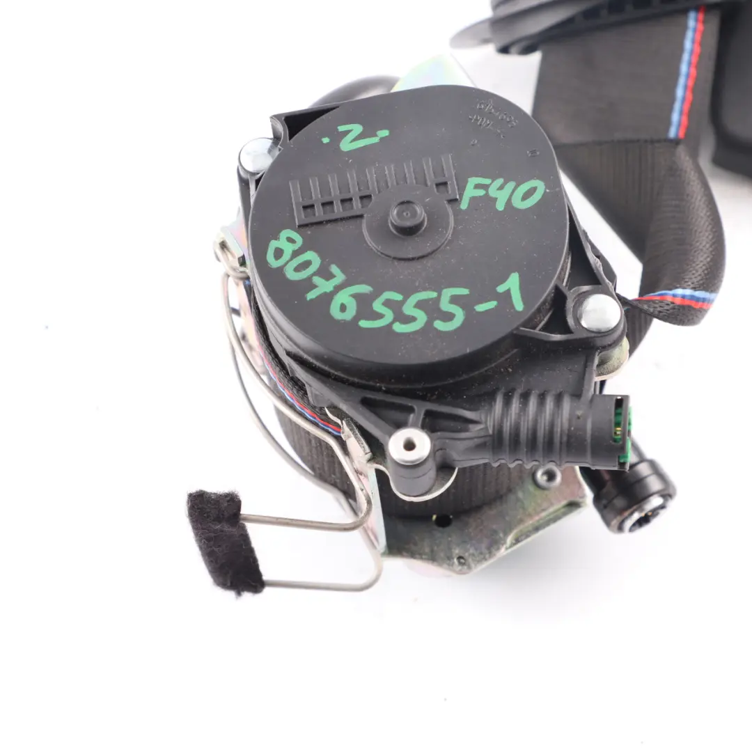Cintura di sicurezza BMW F40 F44 M Sport sicurezza anteriore sinistra per con numero di parte 8076555 Cintura di sicurezza BMW F40 F44 M Sport sicurezza anteriore sinistra - SKU 8076555-1 - Numero di parte 8076555