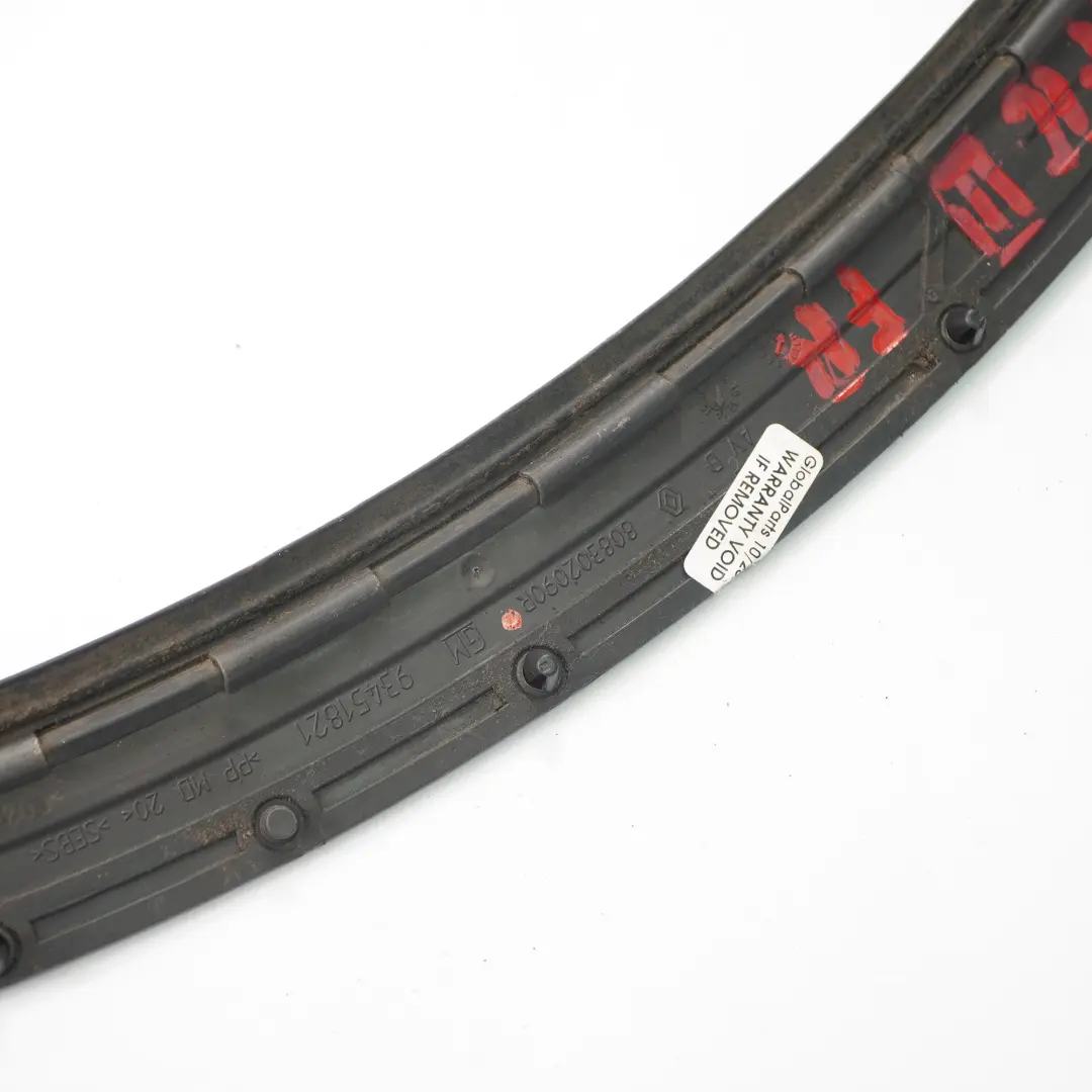 Bande de Porte Avant Droite Bande de rail pour Renault Trafic III à propos du numéro de pièce 808302090R Renault Trafic III Bande de Porte Avant Droite Bande de rail - SKU 808302090R - Numéro de pièce 808302090R