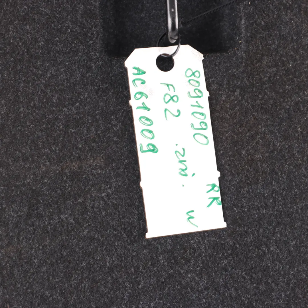 Housse de dossier de siège arrière droit en cuir noir mérinos pour BMW F82 M4 à propos du numéro de pièce 8091090 BMW F82 M4 Housse de dossier de siège arrière droit en cuir noir mérinos - SKU 8091090 - Numéro de pièce 8091090