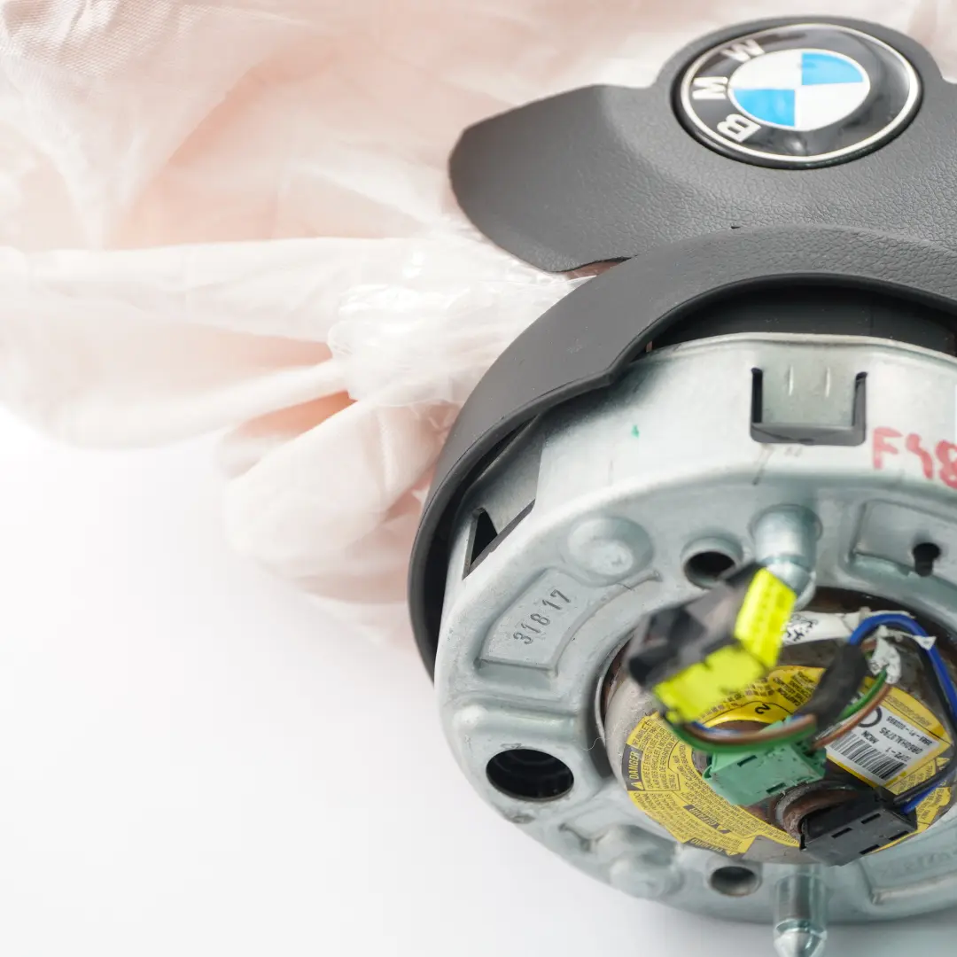Driver's Side Steering Wheel Air Module DAMAGED to BMW F45 X1 F48 M Sport with Part number 8092481 BMW F45 X1 F48 M Sport Driver's Side Steering Wheel Air Module DAMAGED - SKU 8092481-1 - Part number 8092481