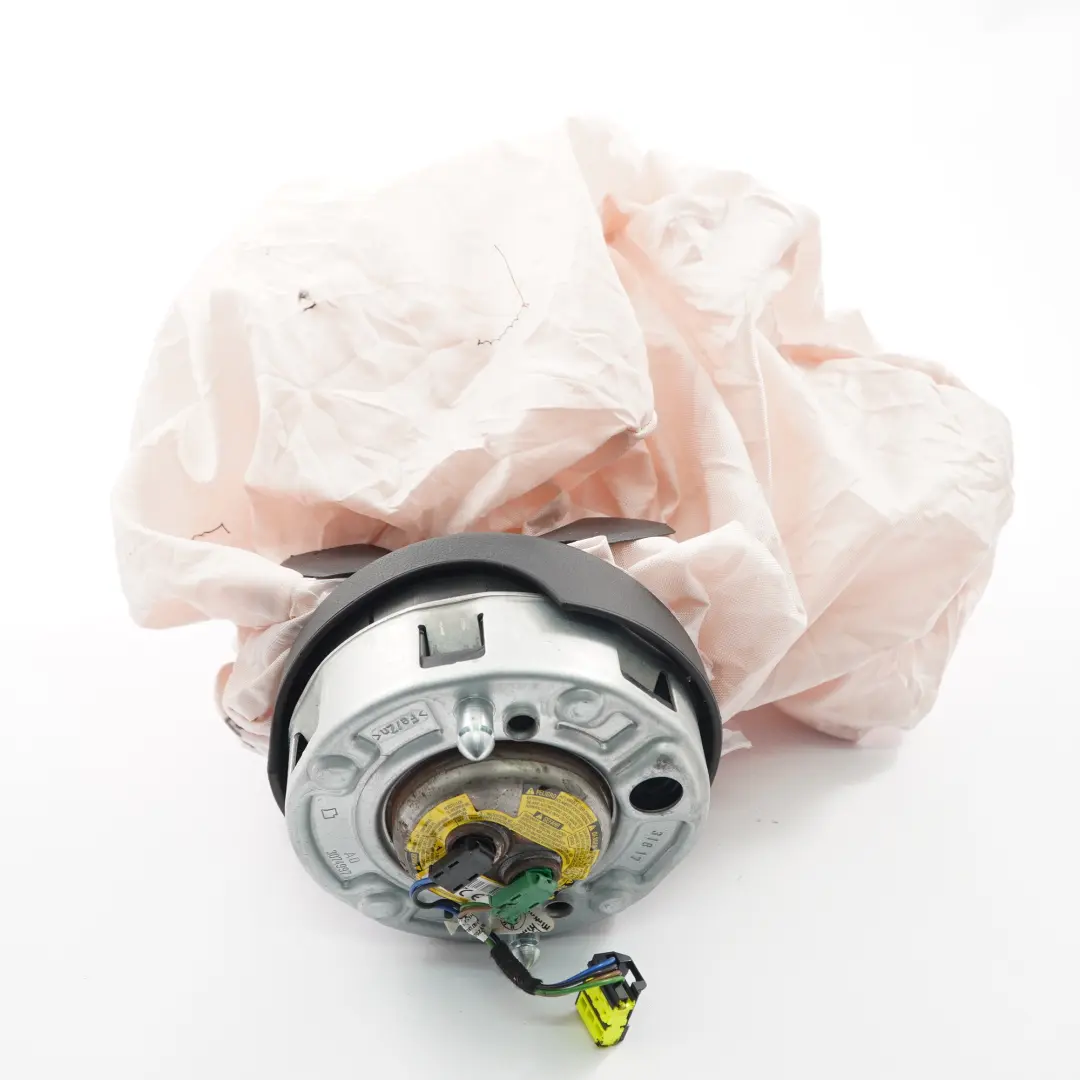 Driver's Side Steering Wheel Air Module DAMAGED to BMW F45 X1 F48 M Sport with Part number 8092481 BMW F45 X1 F48 M Sport Driver's Side Steering Wheel Air Module DAMAGED - SKU 8092481-1 - Part number 8092481