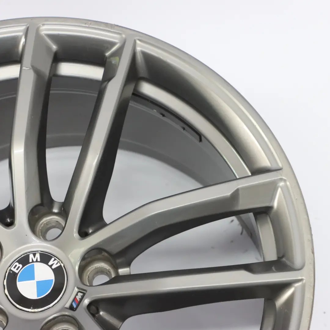 Cerchio lega posteriore grigio ferrico 18" 9J Doppie razze 662M per BMW G30 con numero di parte 8093406 BMW G30 Cerchio lega posteriore grigio ferrico 18" 9J Doppie razze 662M - SKU 8093406-2 - Numero di parte 8093406