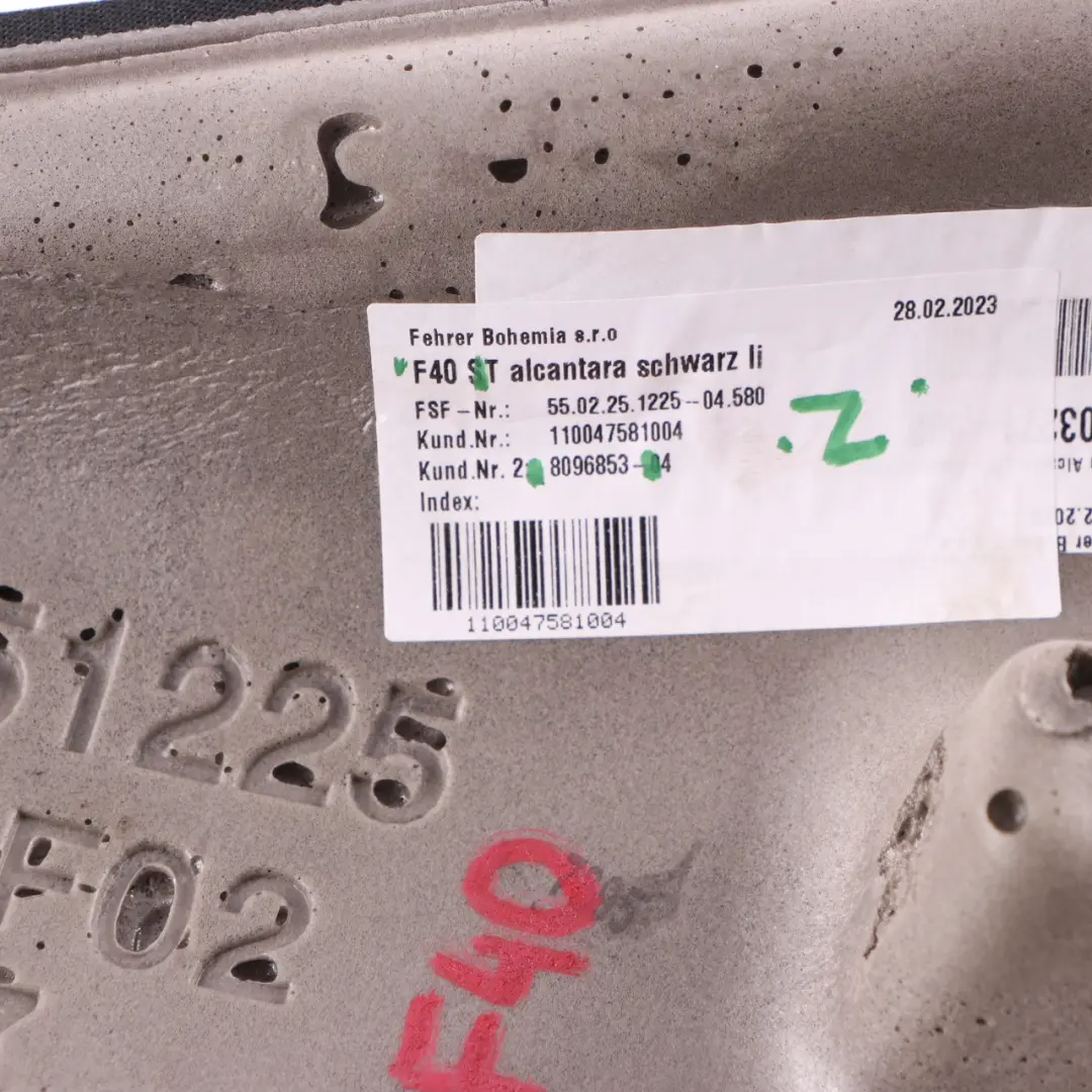 Oparcie Boczne Kanapy Tylnej Lewe Czarna Alcantara do BMW F40 o numerze 8096853 BMW F40 Oparcie Boczne Kanapy Tylnej Lewe Czarna Alcantara - SKU 8096853 - Numer Części 8096853