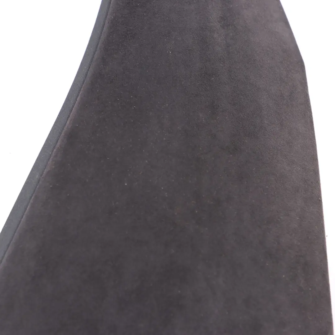Finitura Sedile Posteriore Sinistro Coperta Panchina Lato Nero Alcantara per BMW F40 con numero di parte 8096853 BMW F40 Finitura Sedile Posteriore Sinistro Coperta Panchina Lato Nero Alcantara - SKU 8096853 - Numero di parte 8096853