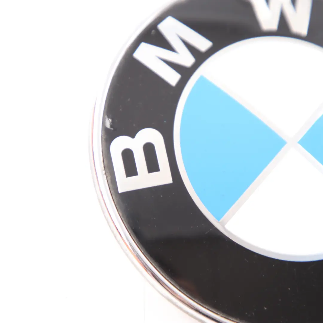 Capo Emblema Emblema Logo Placa para BMW E60 E81 E87 E90 con número de pieza 8132375 BMW E60 E81 E87 E90 Capo Emblema Emblema Logo Placa - SKU 8132375-2 - Número de pieza 8132375