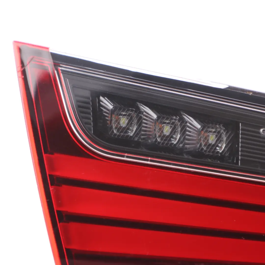 Rücklicht Kofferraum deckel Heck klappe Lampe links 8364923 für BMW E46 Limousine mit Teilenummer 8159033472 BMW E46 Limousine Rücklicht Kofferraum deckel Heck klappe Lampe links 8364923 - SKU 8159033472 - Teilenummer 8159033472