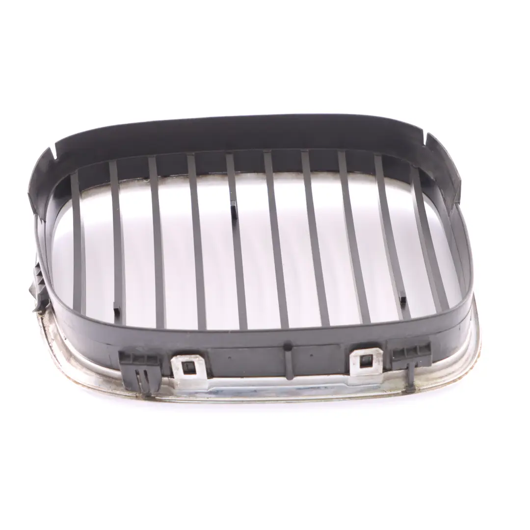 Grille BMW E39 Grille de radiateur avant gauche Garniture Rein pour à propos du numéro de pièce 8159311 Grille BMW E39 Grille de radiateur avant gauche Garniture Rein - SKU 8159311 - Numéro de pièce 8159311