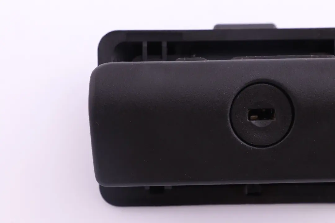 Glove Box Glovebox Lock Handle Hook Catch to BMW X3 X5 Series E53 E83 with Part number 8163018 BMW X3 X5 Series E53 E83 Glove Box Glovebox Lock Handle Hook Catch - SKU 8163018-1 - Part number 8163018