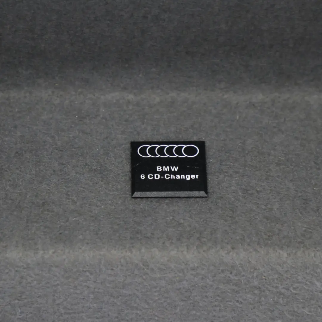 BMW E39 Tapis de Coffre Couvrant le Côté Gauche - SKU 8190761 - Numéro de pièce 8190761