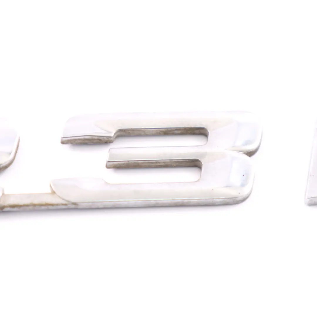  Emblème BMW E39 523i Lettrage du logo sur le couvercle du coffre 523i - SKU 8193199 - Numéro de pièce 8193199