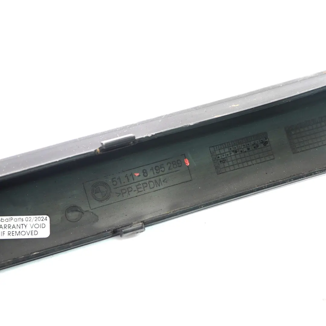 Striscia paraurti anteriore sinistra Rivestimento per BMW E46 M Sport con numero di parte 8195289 BMW E46 M Sport Striscia paraurti anteriore sinistra Rivestimento - SKU 8195289 - Numero di parte 8195289