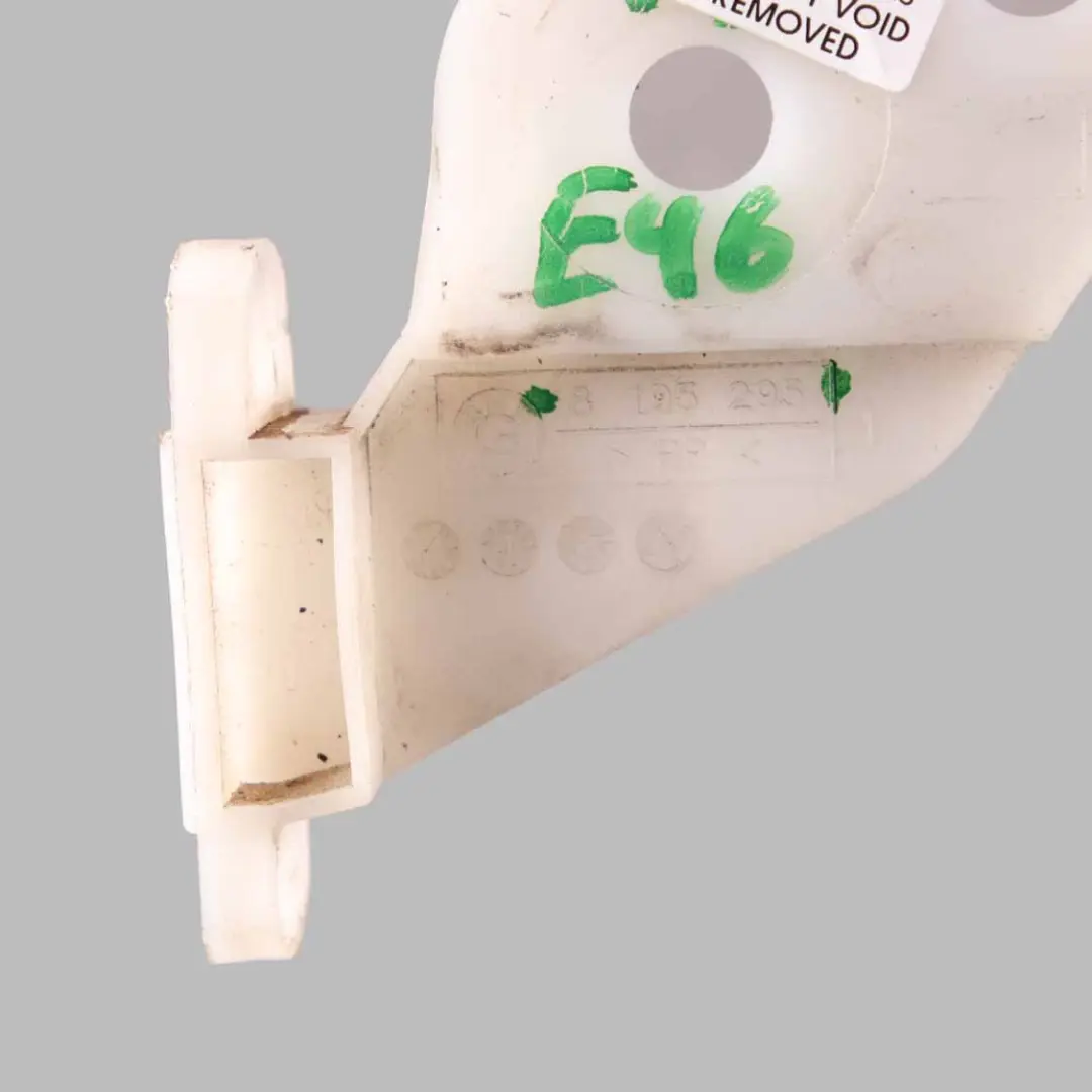 Paraurti Anteriore Supporto Guida Parafango Sinistro per BMW E46 con numero di parte 8195295 BMW E46 Paraurti Anteriore Supporto Guida Parafango Sinistro - SKU 8195295 - Numero di parte 8195295