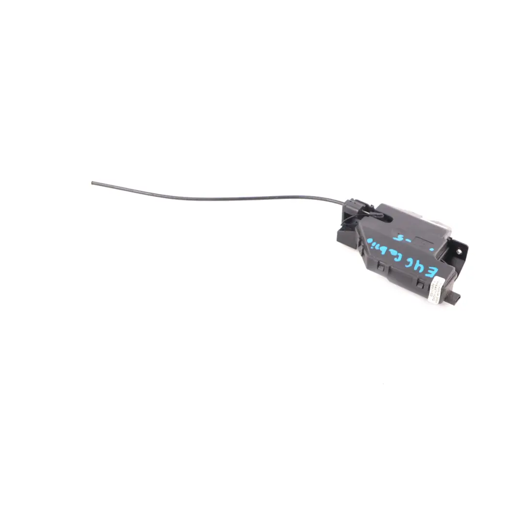 BMW E46 Verrouillage du couvercle du coffre avec câble Bowden 7840617 - SKU 8196401-5 - Numéro de pièce 8196401