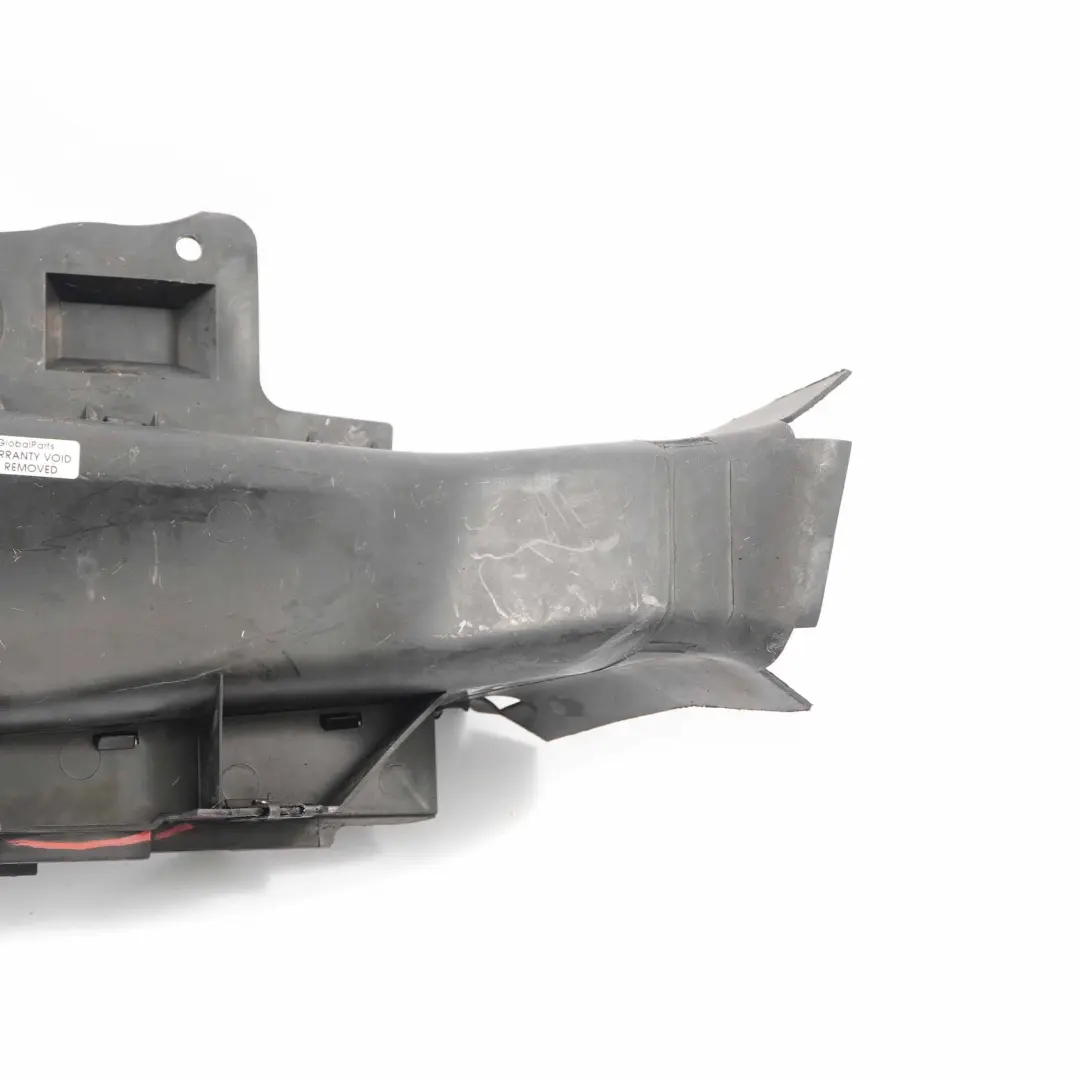 Guidage De L'Air Frein Avant a Gauche pour BMW E46 à propos du numéro de pièce 8197927 BMW E46 Guidage De L'Air Frein Avant a Gauche - SKU 8197927-1 - Numéro de pièce 8197927