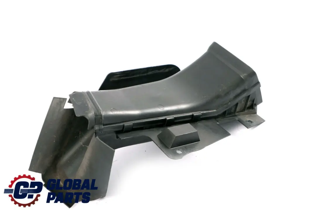 Kanał Wlot Powietrza Hamulca Lewy do BMW E46 o numerze 8197927 BMW E46 Kanał Wlot Powietrza Hamulca Lewy - SKU 8197927 - Numer Części 8197927