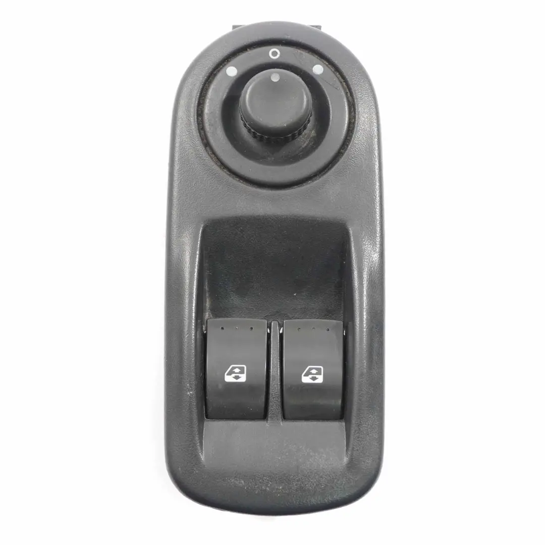 Fensterheberschalter Fahrerseite Steuergerät Panel Renault Trafic - SKU 8200011867 - Teilenummer 8200011867