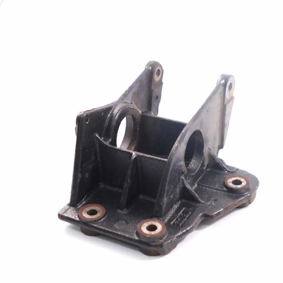 Support Moteur pour Renault Master II DCi à propos du numéro de pièce 8200027177B Renault Master II DCi Support Moteur - SKU 8200027177B - Numéro de pièce 8200027177B