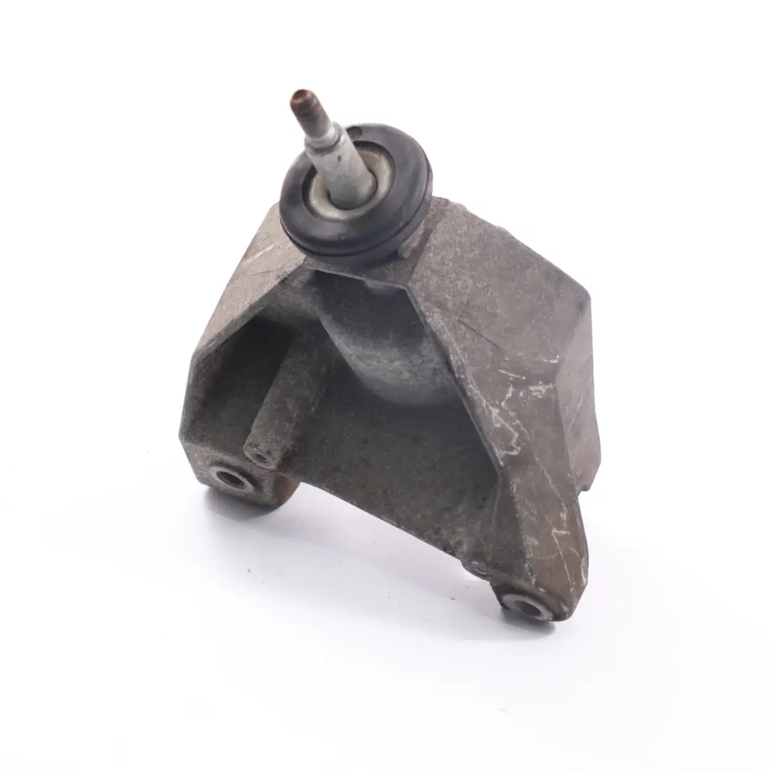 Support Mount Bracket Holder Mounting to Renault Master II Engine with Part number 8200027178B Renault Master II Engine Support Mount Bracket Holder Mounting - SKU 8200027178B - Part number 8200027178B