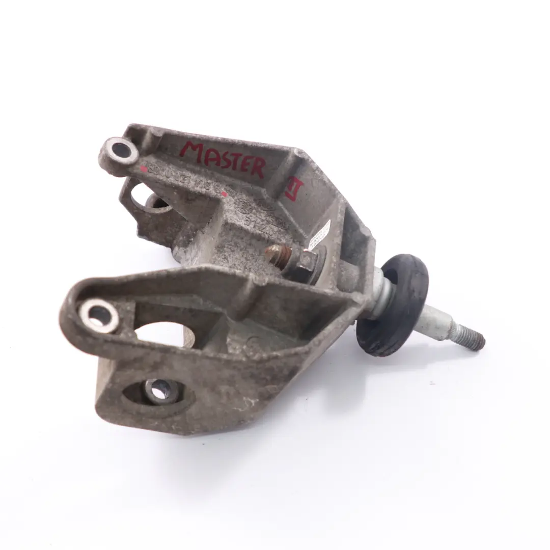 Supporto motore Supporto staffa montaggio per Renault Master II con numero di parte 8200027178B Renault Master II Supporto motore Supporto staffa montaggio - SKU 8200027178B - Numero di parte 8200027178B
