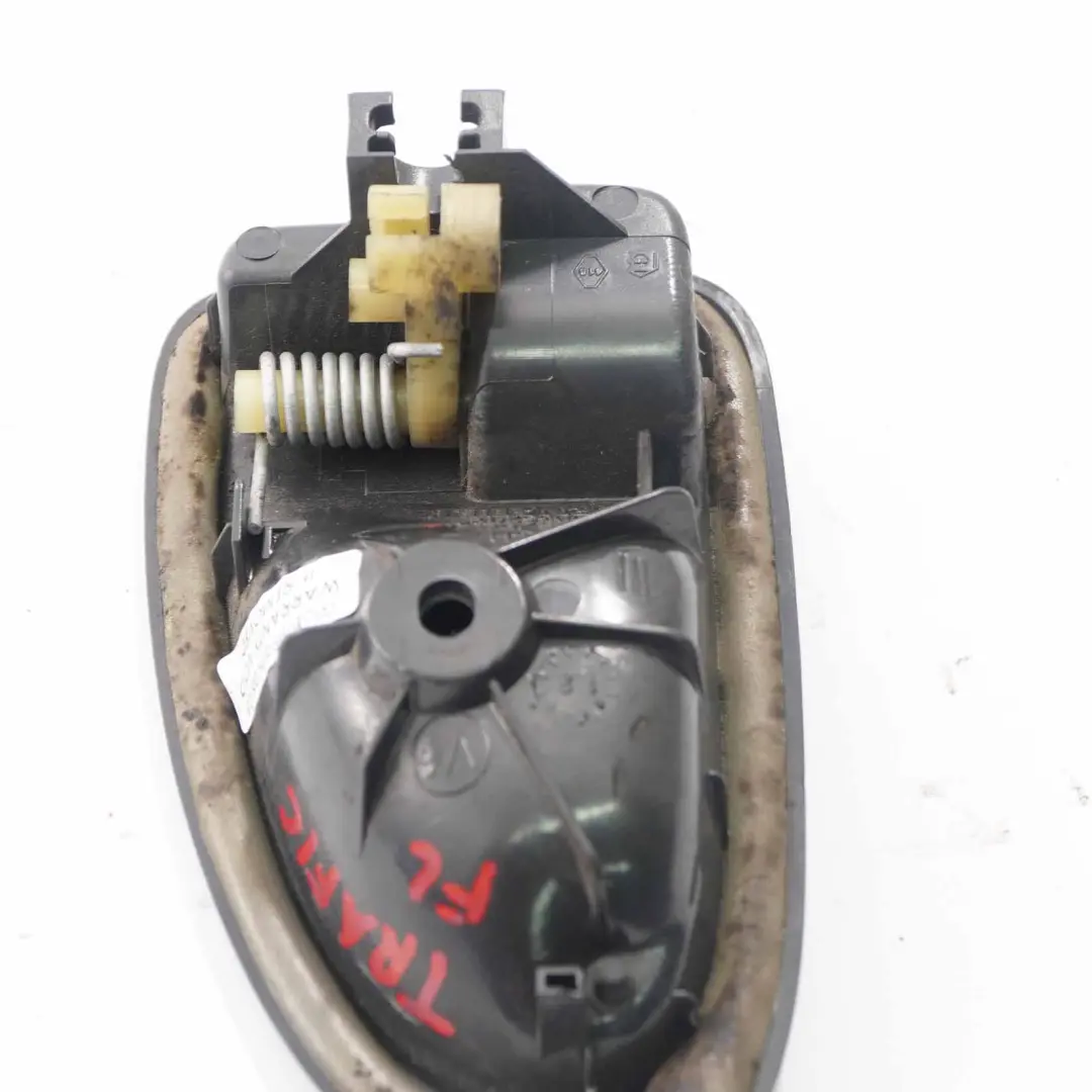 Poignée de porte Renault Trafic Opel Vivaro Intérieur avant gauche pour à propos du numéro de pièce 8200028994 Poignée de porte Renault Trafic Opel Vivaro Intérieur avant gauche - SKU 8200028994 - Numéro de pièce 8200028994