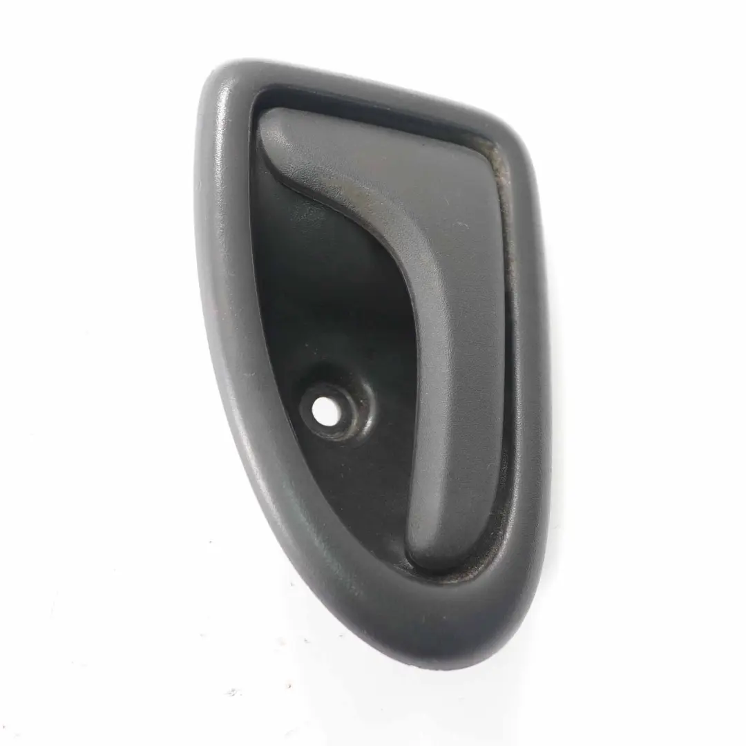  Tirador Puerta Renault Trafic Opel Vivaro Interior Delantero Derecho - SKU 8200028995 - Número de pieza 8200028995
