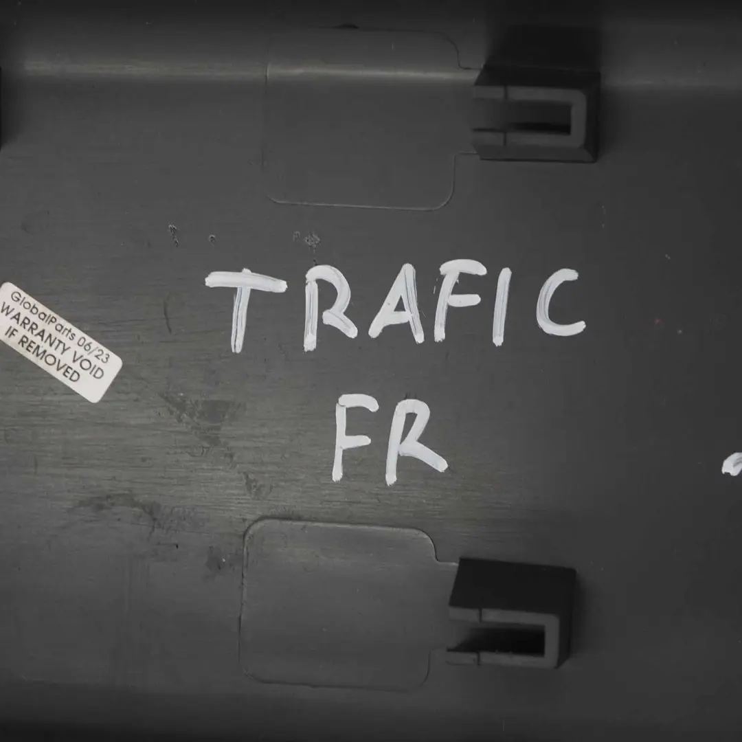 vordere Türleiste rechts Zierleiste Abdeckplatte für Renault Trafic mit Teilenummer 8200036086 Renault Trafic vordere Türleiste rechts Zierleiste Abdeckplatte - SKU 8200036086 - Teilenummer 8200036086