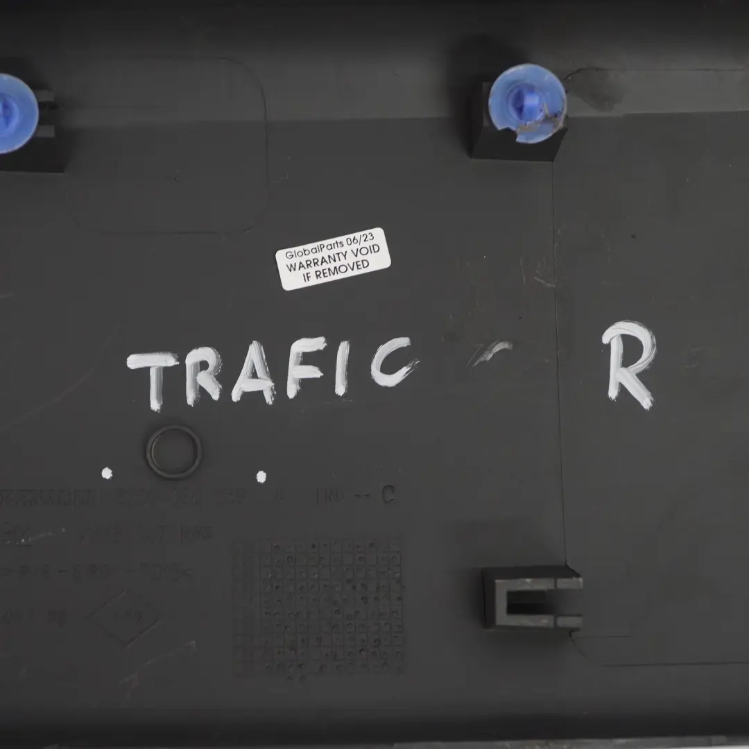 Heckformteil rechts Zierleiste Abdeckung Panel für Renault Trafic II mit Teilenummer 8200036089 Renault Trafic II Heckformteil rechts Zierleiste Abdeckung Panel - SKU 8200036089 - Teilenummer 8200036089