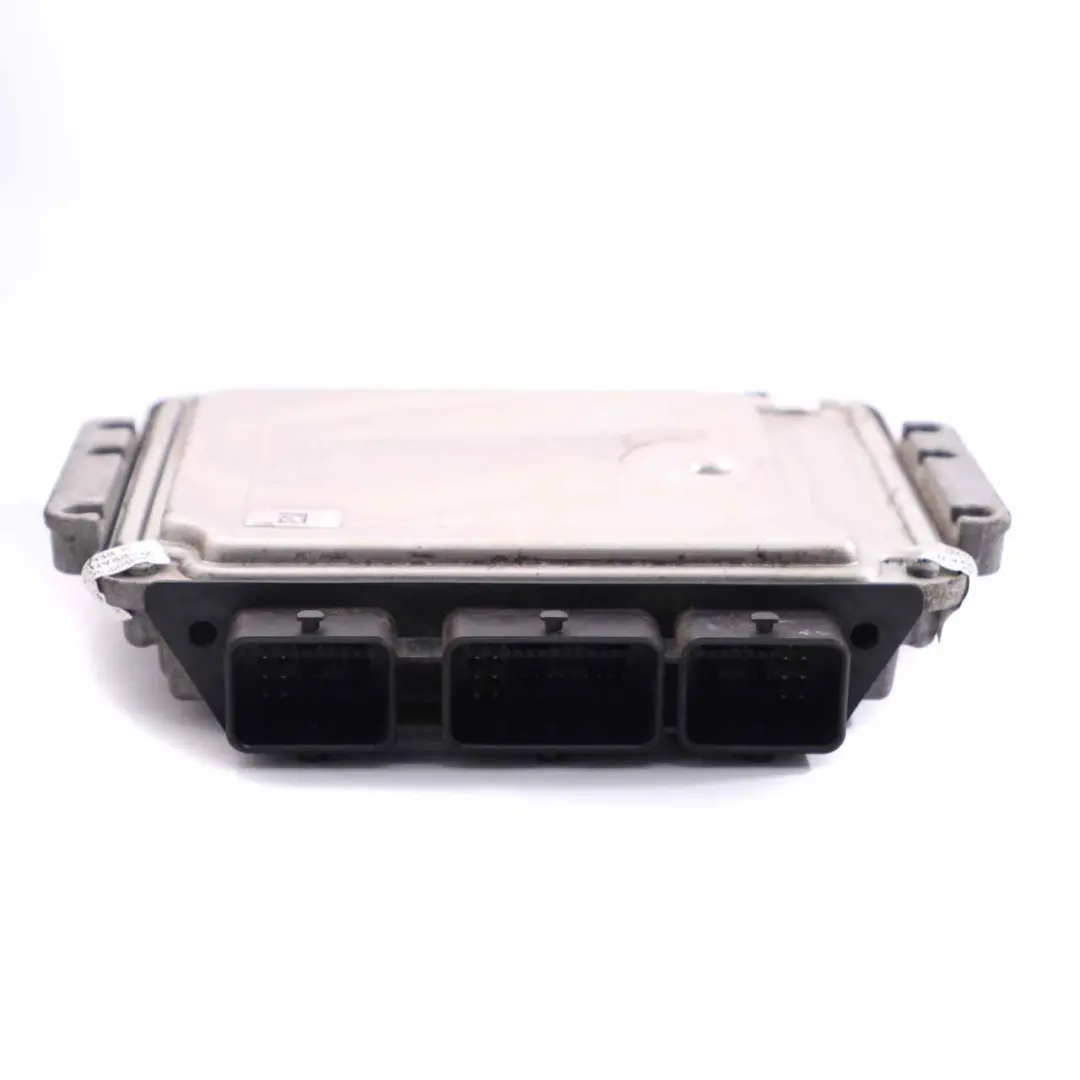 Renault Trafic 1.9 DCI Diesel Engine Control Unit Module ECU Manual - SKU 8200051608 - Part number 8200051608