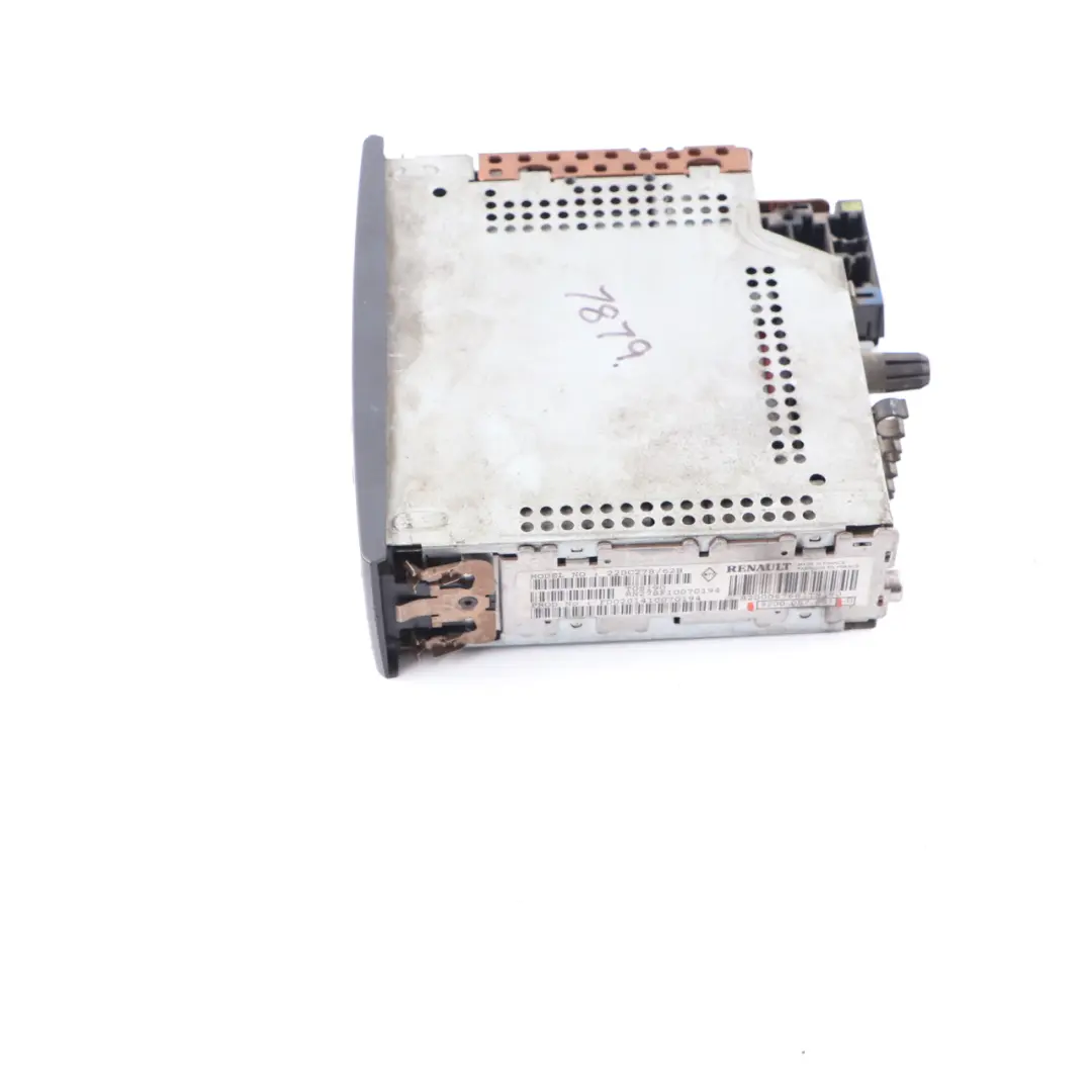 Radio CD Player Stereo Head Unit to Renault Clio 2 with Part number 8200057681B Renault Clio 2 Radio CD Player Stereo Head Unit - SKU 8200057681B - Part number 8200057681B