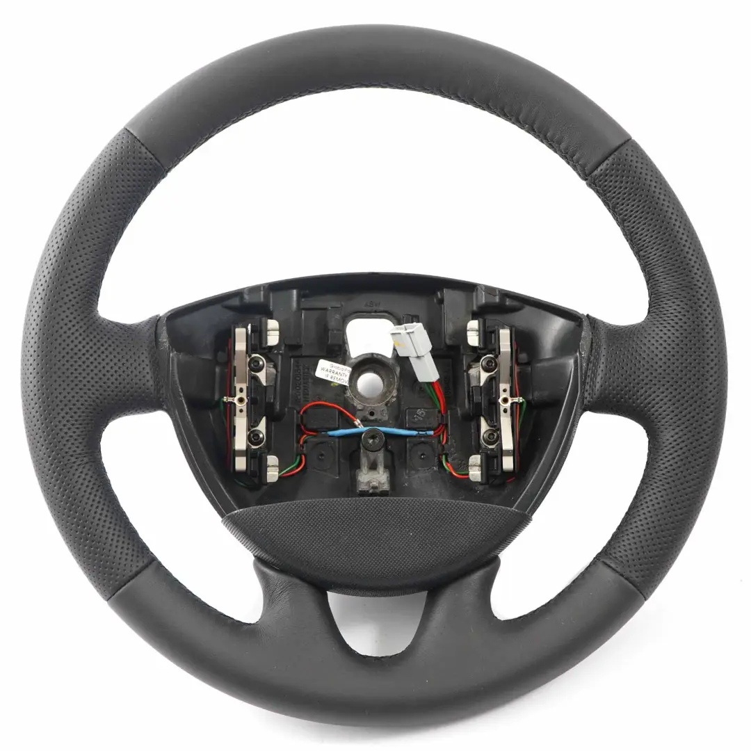 Kierownica NOWA Skóra Czarna do Renault Trafic II o numerze 8200201344 Renault Trafic II Kierownica NOWA Skóra Czarna - SKU 8200201344-1 - Numer Części 8200201344