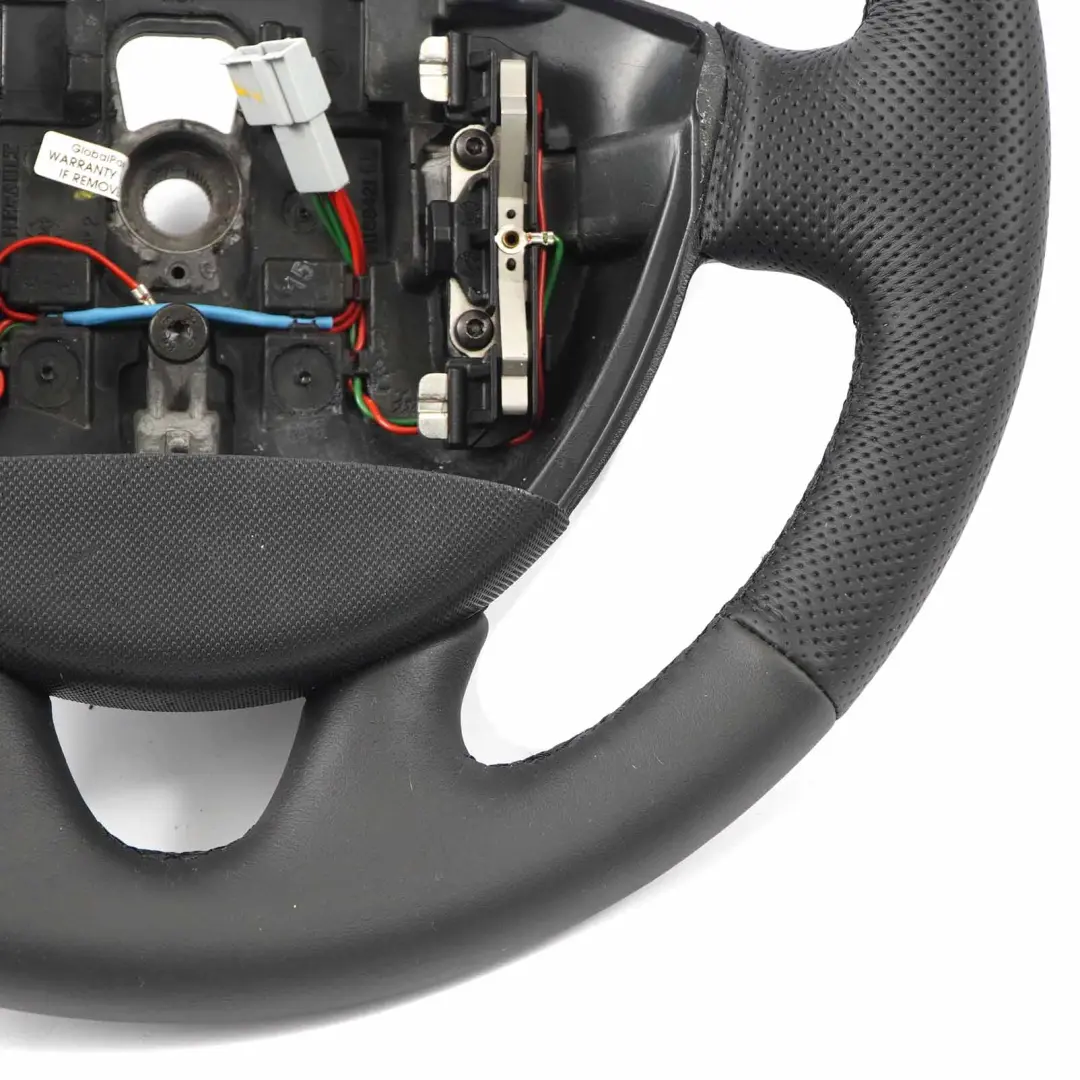 NUEVO Volante de cuero negro para Renault Trafic II con número de pieza 8200201344 Renault Trafic II NUEVO Volante de cuero negro - SKU 8200201344-1 - Número de pieza 8200201344