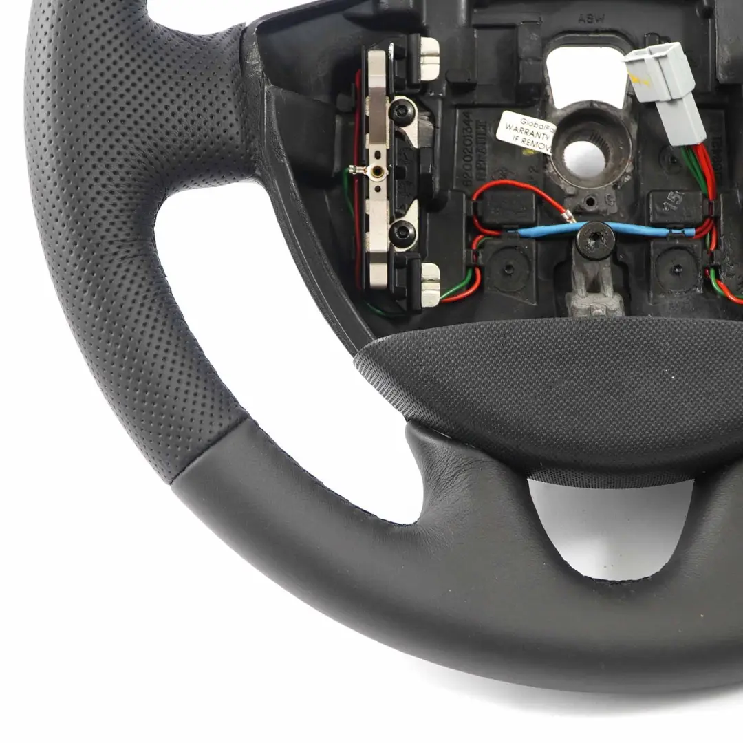 NUEVO Volante de cuero negro para Renault Trafic II con número de pieza 8200201344 Renault Trafic II NUEVO Volante de cuero negro - SKU 8200201344-1 - Número de pieza 8200201344