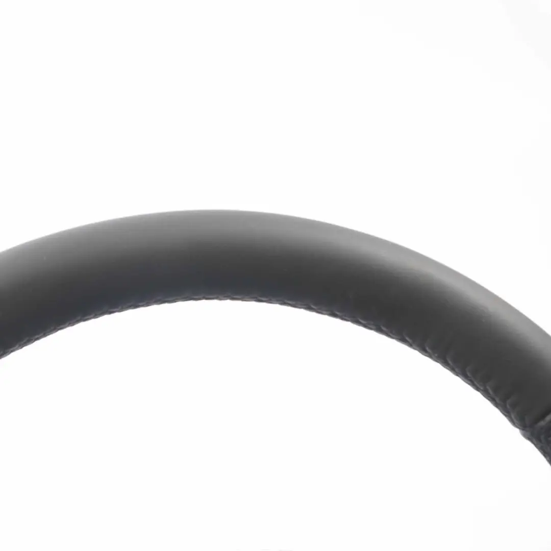 NOUVEAU Volant en cuir noir pour Renault Trafic II à propos du numéro de pièce 8200201344 Renault Trafic II NOUVEAU Volant en cuir noir - SKU 8200201344-1 - Numéro de pièce 8200201344