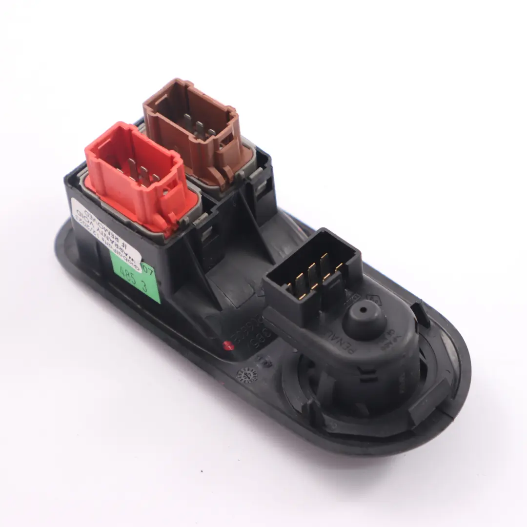 Interruttore alzacristalli lato guida per Renault Master 2 Opel Movano A con numero di parte 8200206602 Renault Master 2 Opel Movano A Interruttore alzacristalli lato guida - SKU 8200206602 - Numero di parte 8200206602