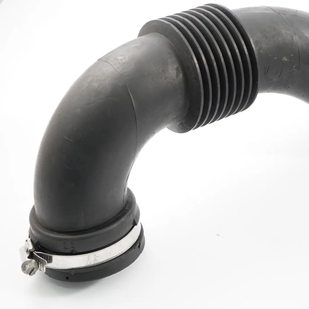 Intake Pipe to Renault Master II Opel Movano 2.5 DCI Diesel Engine Air with Part number 8200261965 Renault Master II Opel Movano 2.5 DCI Diesel Engine Air Intake Pipe - SKU 8200261965 - Part number 8200261965