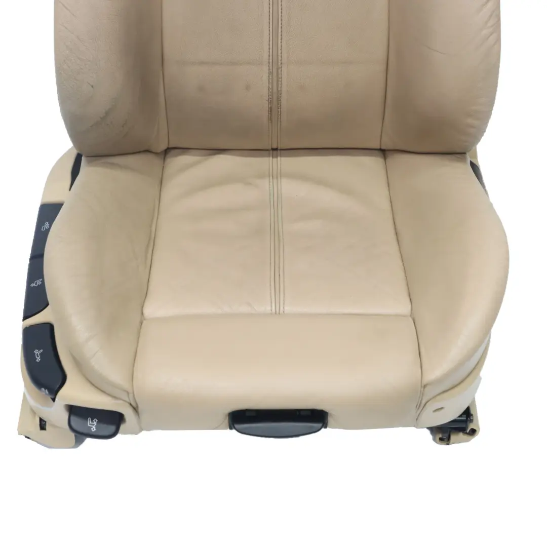 Asiento Delantero Derecho Cuero Montana Sandbeige N6SN para BMW E39 M Sport con número de pieza 8200280 BMW E39 M Sport Asiento Delantero Derecho Cuero Montana Sandbeige N6SN - SKU 8200280 - Número de pieza 8200280