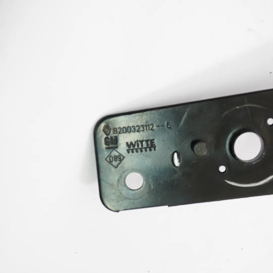 Support poignée porte hayon intérieur arrière pour Renault Trafic Vivaro à propos du numéro de pièce 8200323112 Renault Trafic Vivaro Support poignée porte hayon intérieur arrière - SKU 8200323112-2 - Numéro de pièce 8200323112