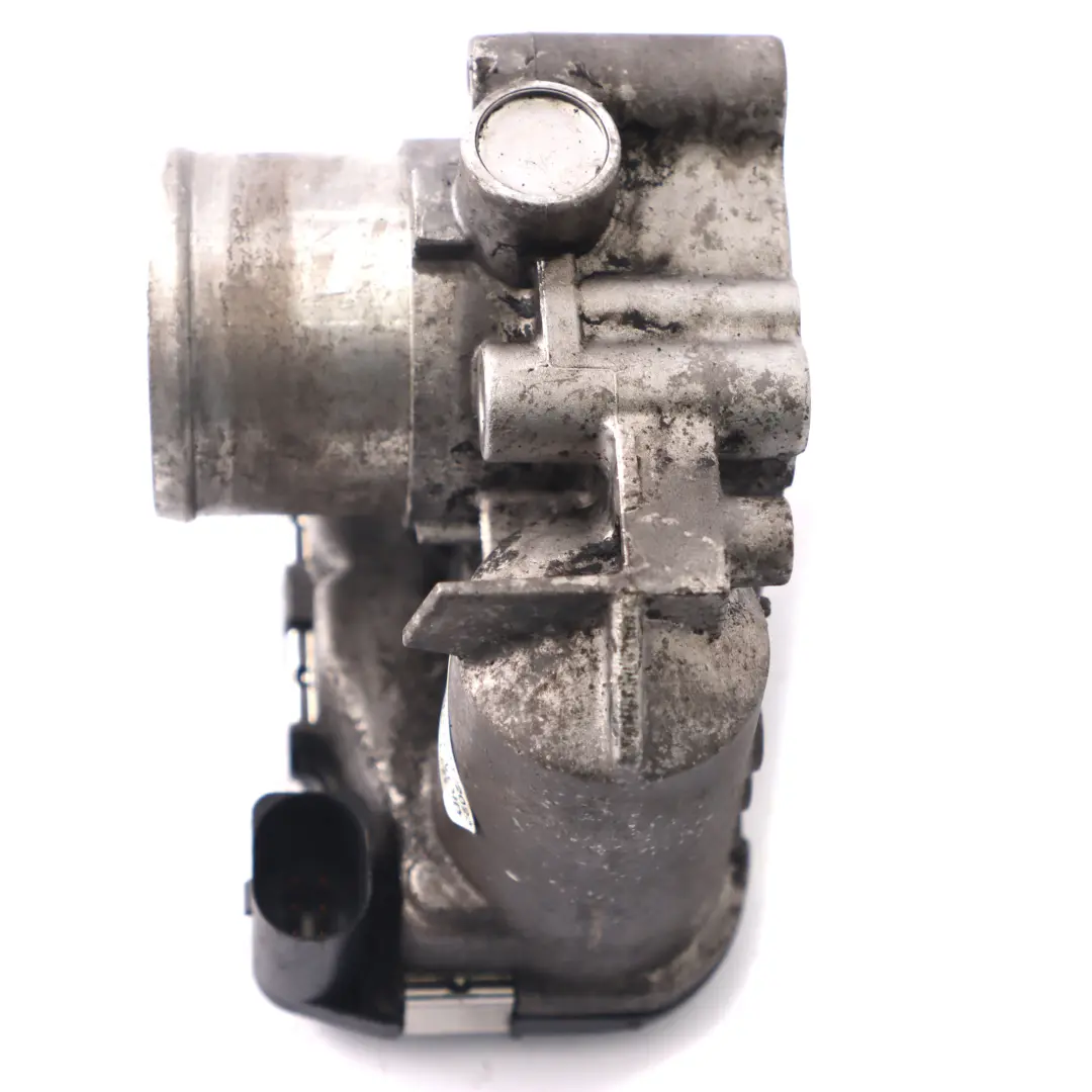 Przepustnica do Renault Trafic II Laguna II Megane II 2.0 DCI o numerze 8200330810 Renault Trafic II Laguna II Megane II 2.0 DCI Przepustnica - SKU 8200330810 - Numer Części 8200330810