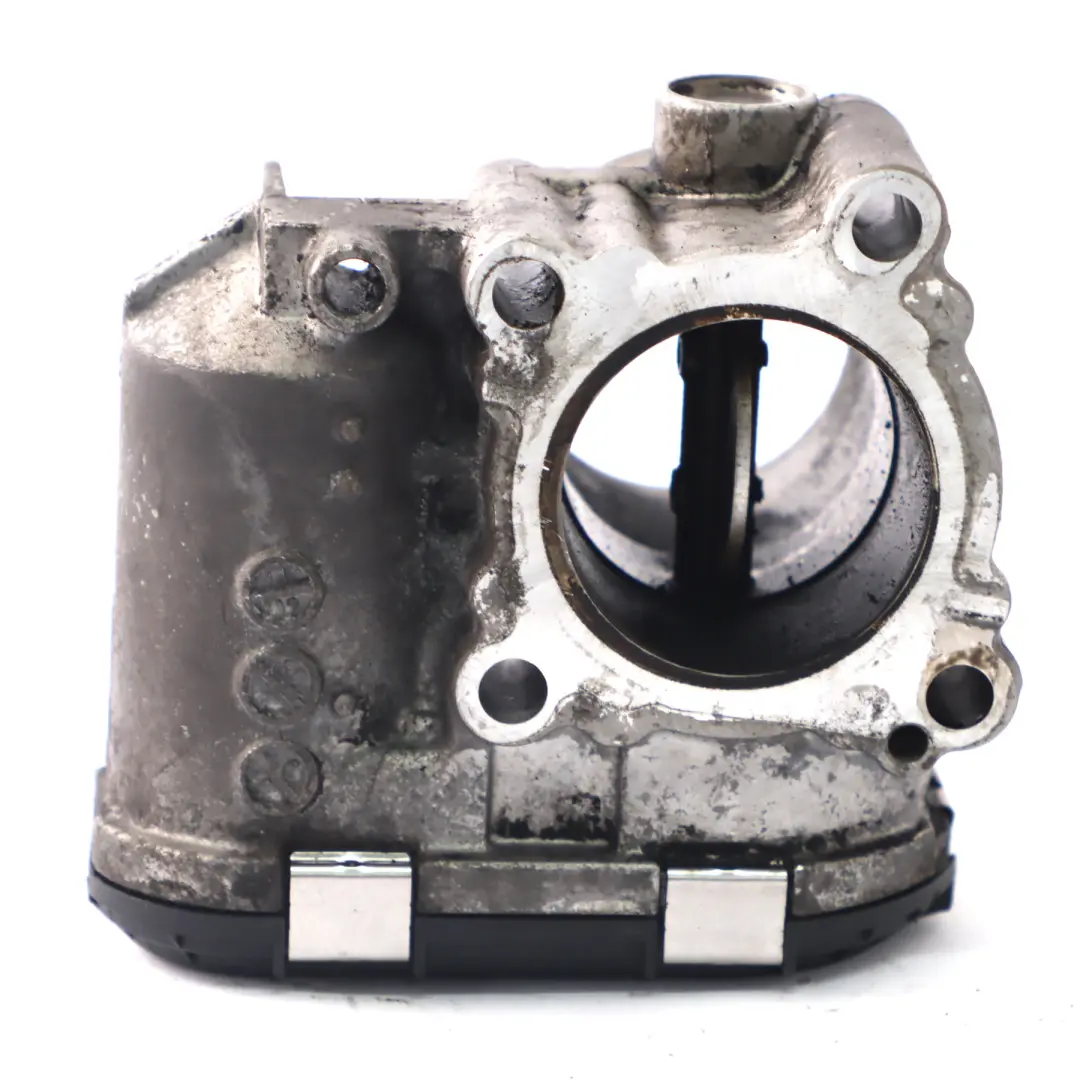 Clapet de papillon pour Renault Trafic II Laguna II Megane II 2.0 DCI à propos du numéro de pièce 8200330810 Renault Trafic II Laguna II Megane II 2.0 DCI Clapet de papillon - SKU 8200330810 - Numéro de pièce 8200330810