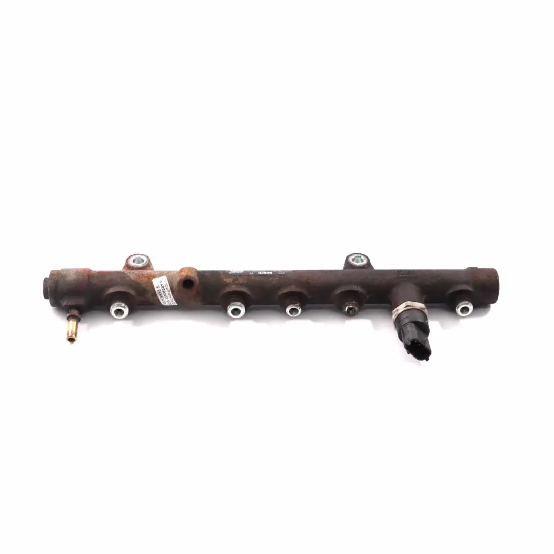  Rail de carburant Renault Trafic 1.9 DCI Injection Haute Pression - SKU 8200330912 - Numéro de pièce 8200330912