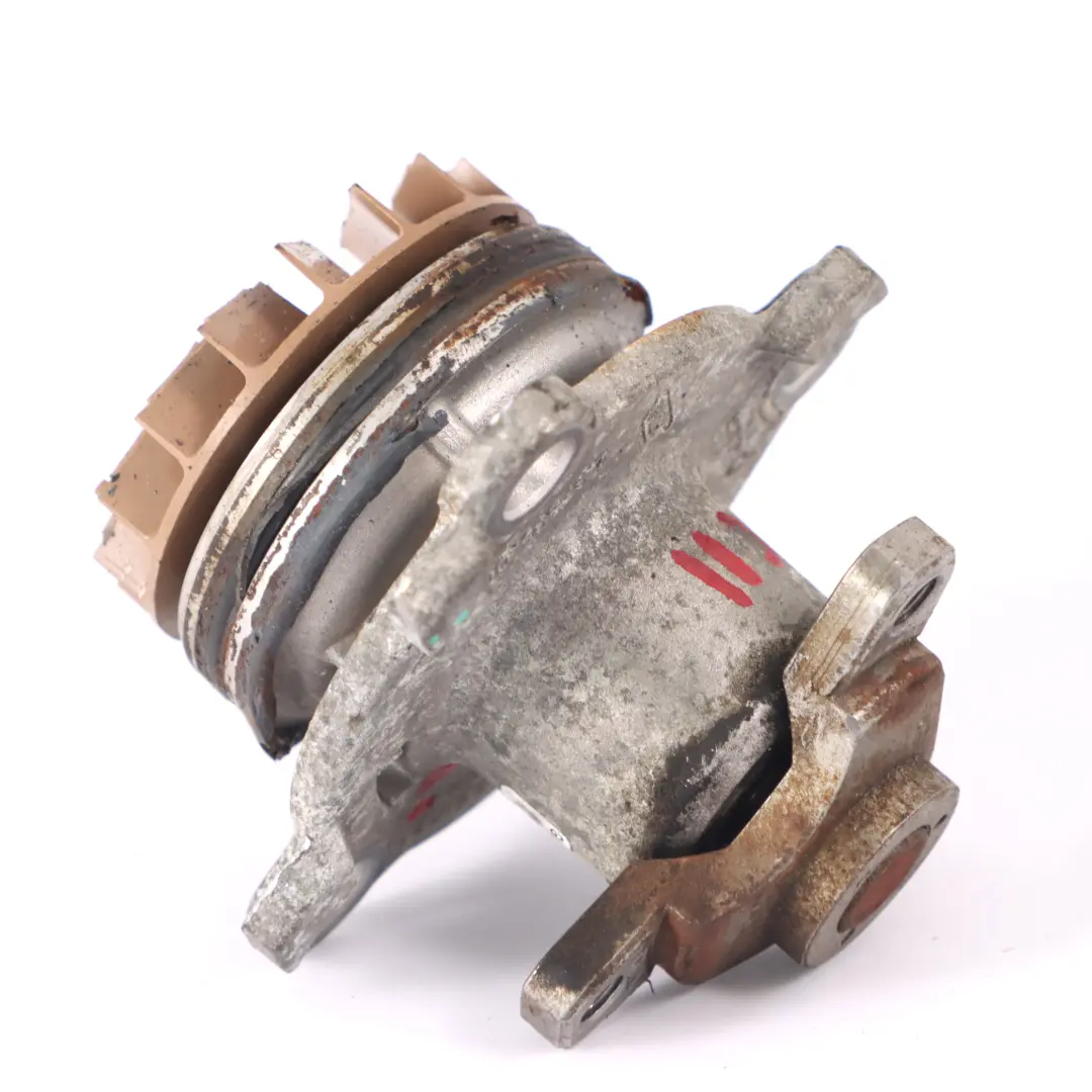 Pompa dell'acqua meccanica Renault Trafic II Unità del motore diesel per con numero di parte 8200332040 Pompa dell'acqua meccanica Renault Trafic II Unità del motore diesel - SKU 8200332040-1 - Numero di parte 8200332040