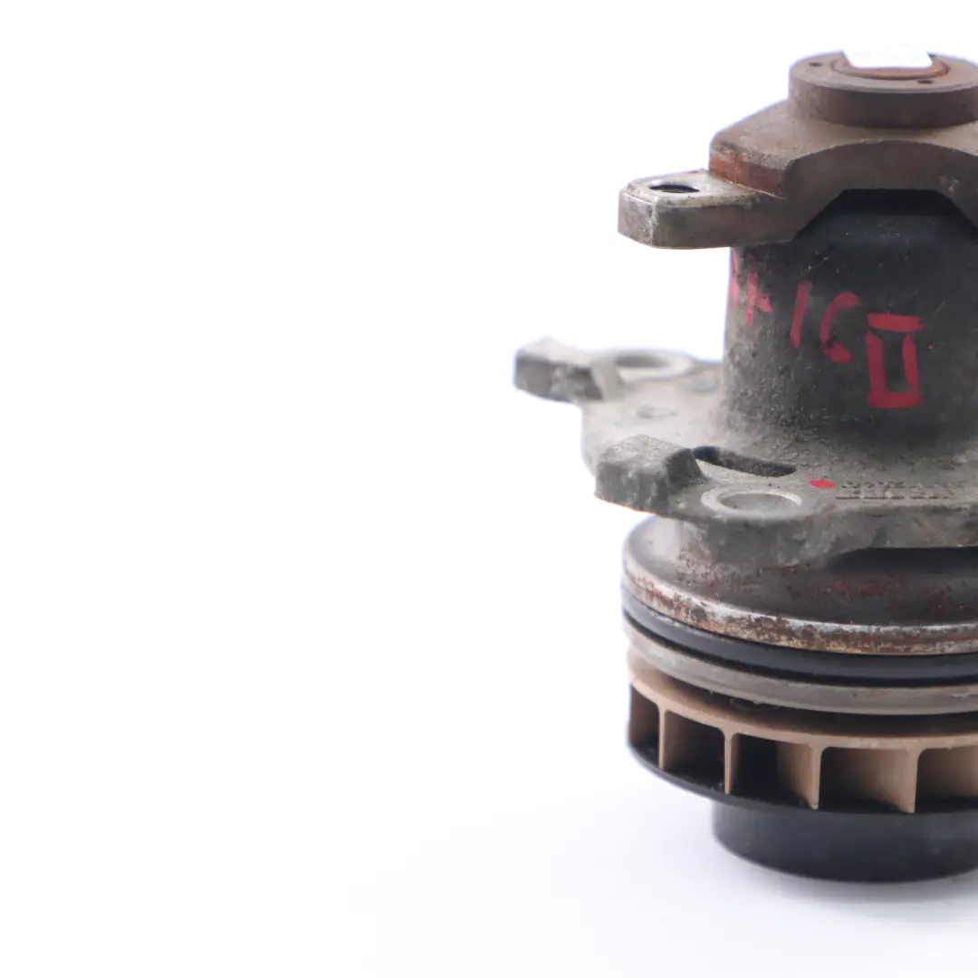 Pompe à eau mécanique Renault Trafic II Diesel refroidissement pour à propos du numéro de pièce 8200332040 Pompe à eau mécanique Renault Trafic II Diesel refroidissement - SKU 8200332040 - Numéro de pièce 8200332040