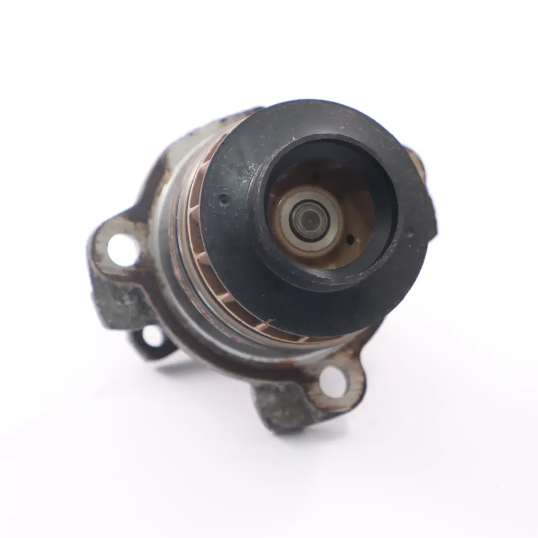 Mechanical Water Pump Renault Trafic II Diesel Engine Coolant Unit to with Part number 8200332040 Mechanical Water Pump Renault Trafic II Diesel Engine Coolant Unit - SKU 8200332040 - Part number 8200332040