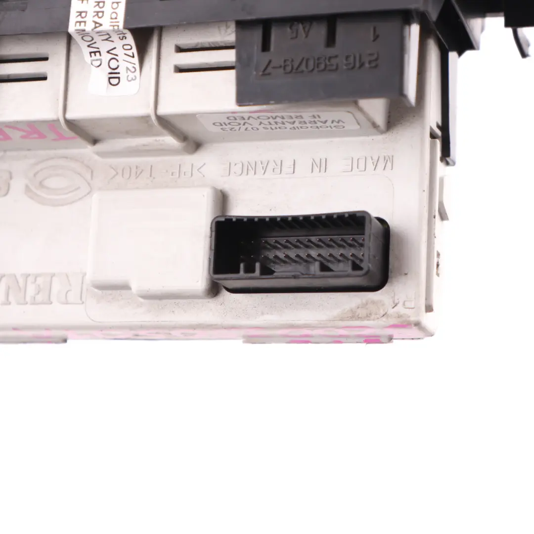 Display Screen Control Unit Module Dashboard to Renault Trafic 2 with Part number 8200350501 Renault Trafic 2 Display Screen Control Unit Module Dashboard - SKU 8200350501 - Part number 8200350501