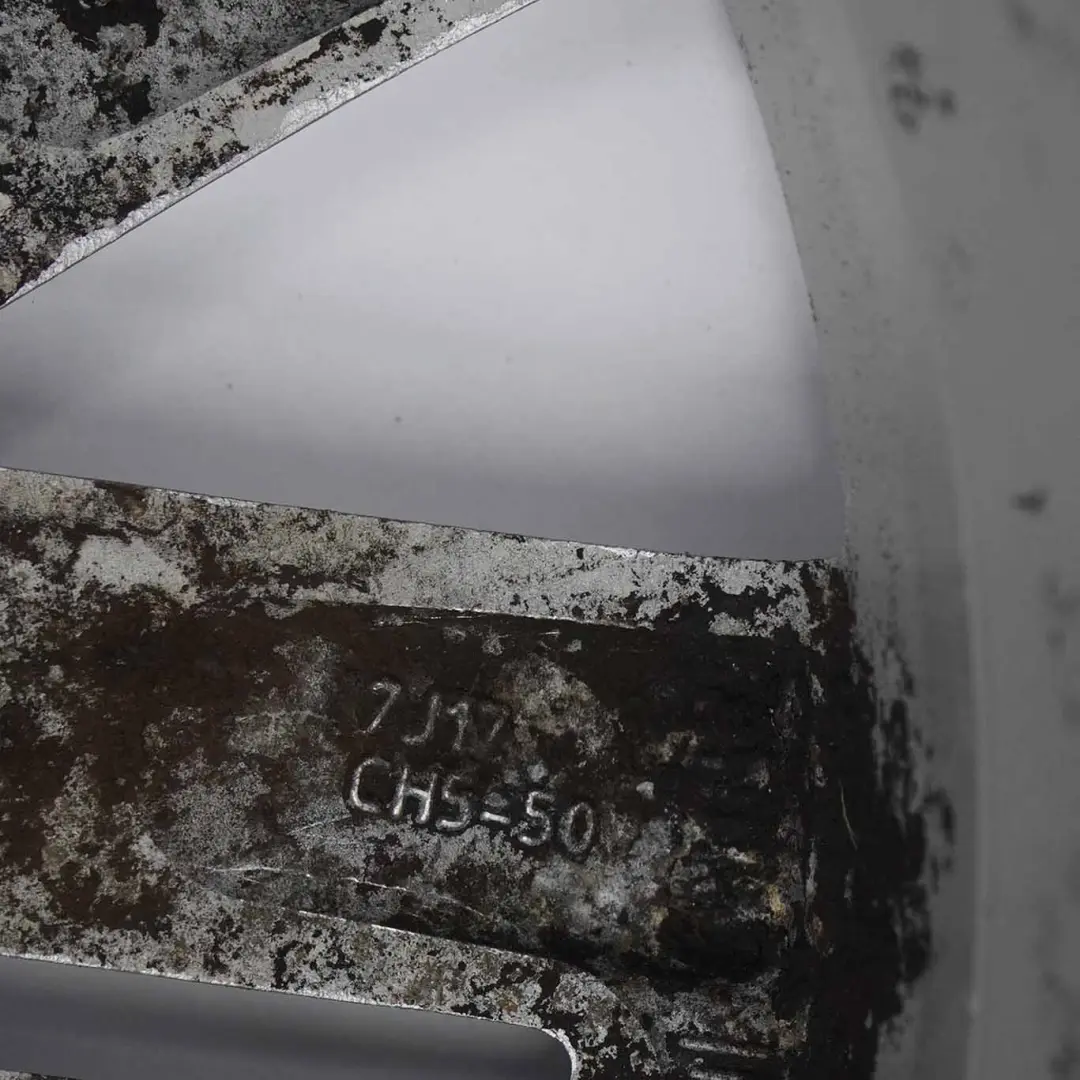 Cerchio in lega 17" ET:50 7J per Renault Espace 4 Silver con numero di parte 8200387857 Renault Espace 4 Silver Cerchio in lega 17" ET:50 7J - SKU 8200387857-2 - Numero di parte 8200387857