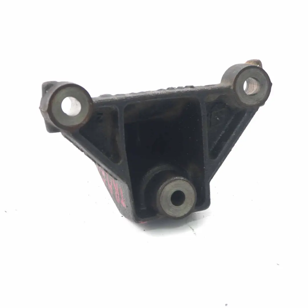 Support Mount Bracket to Renault Trafic II Opel Vivaro A 2.0 DCI Engine with Part number 8200404296 Renault Trafic II Opel Vivaro A 2.0 DCI Engine Support Mount Bracket - SKU 8200404296 - Part number 8200404296