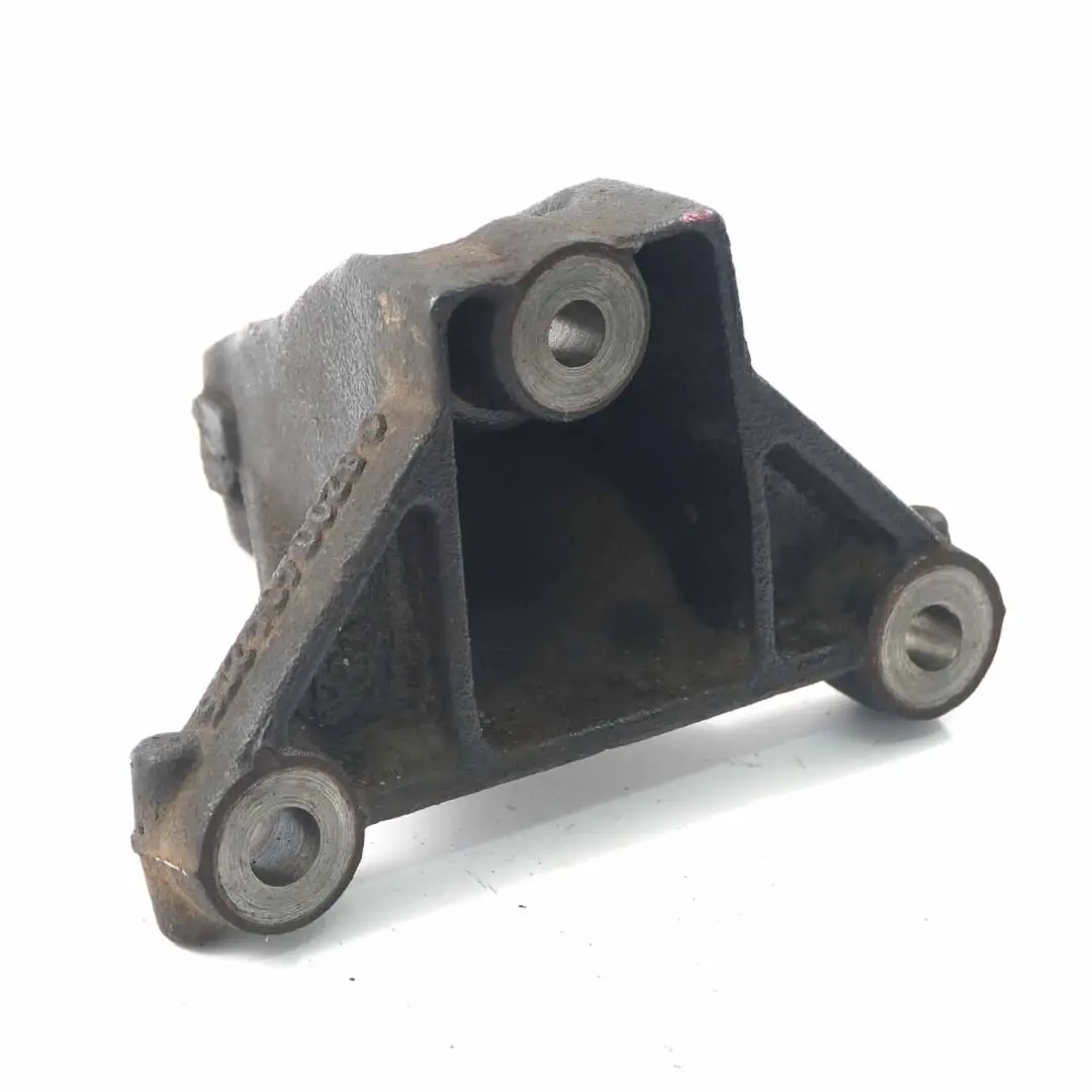 Renault Trafic II Opel Vivaro A 2.0 DCI Motor träger Halterung - SKU 8200404296 - Teilenummer 8200404296