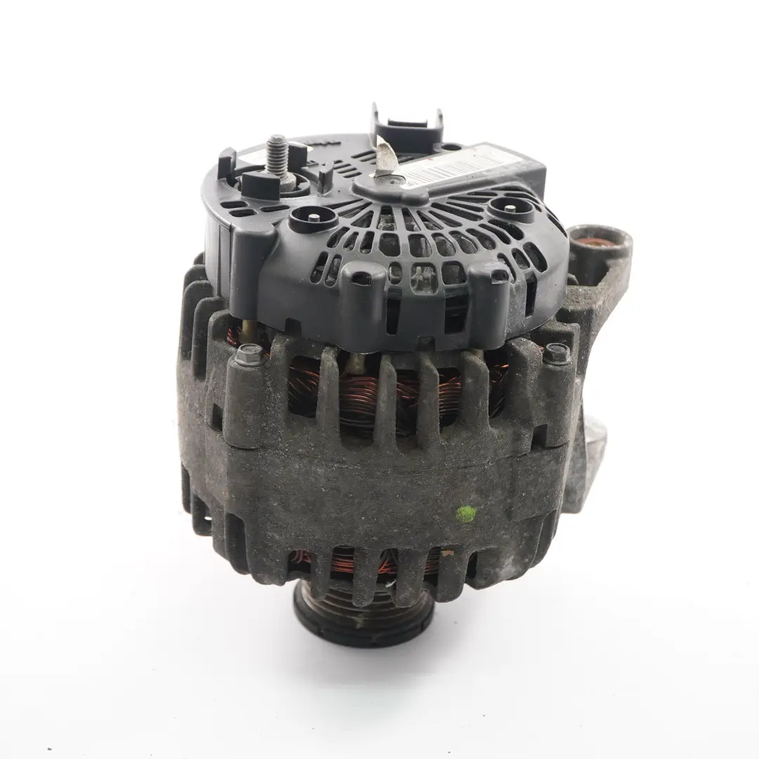 Alternatore Generatore per Renault Trafic II Opel Vivaro A 2.0 DCI con numero di parte 8200404459G Renault Trafic II Opel Vivaro A 2.0 DCI Alternatore Generatore - SKU 8200404459G - Numero di parte 8200404459G