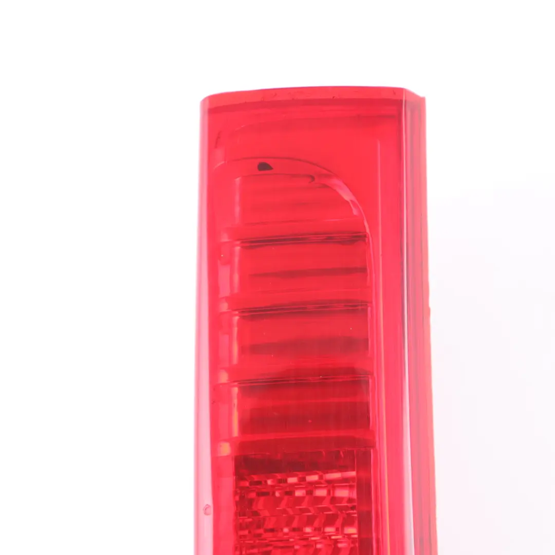 Lamp Renault Trafic Vauxhall Vivaro Left N/S Tail Light TAIWAN to Rear with Part number 8200415250 Rear Lamp Renault Trafic Vauxhall Vivaro Left N/S Tail Light TAIWAN - SKU 8200415250-TAIWAN - Part number 8200415250