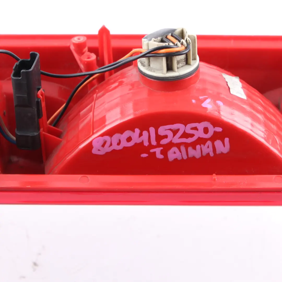 Lamp Renault Trafic Vauxhall Vivaro Left N/S Tail Light TAIWAN to Rear with Part number 8200415250 Rear Lamp Renault Trafic Vauxhall Vivaro Left N/S Tail Light TAIWAN - SKU 8200415250-TAIWAN - Part number 8200415250